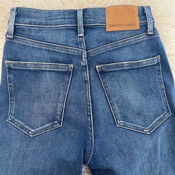 Denim Forum Lola high rise crop - Picture 2 of 3
